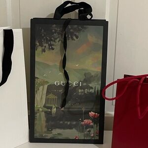 Gucci shopping bag special edition
